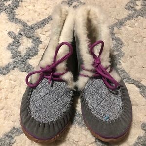 NWOT Ugg gray slippers with hard bottoms